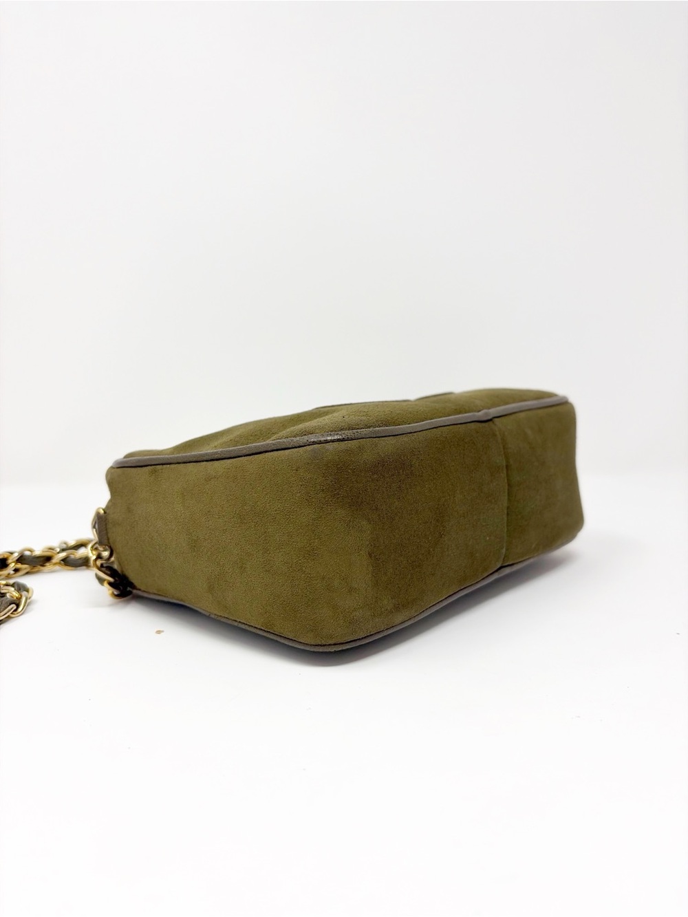 CHANEL Vintage Olive Suede Crossbody Camera Bag with Tassel and Gold Chain - Picture 6 of 10